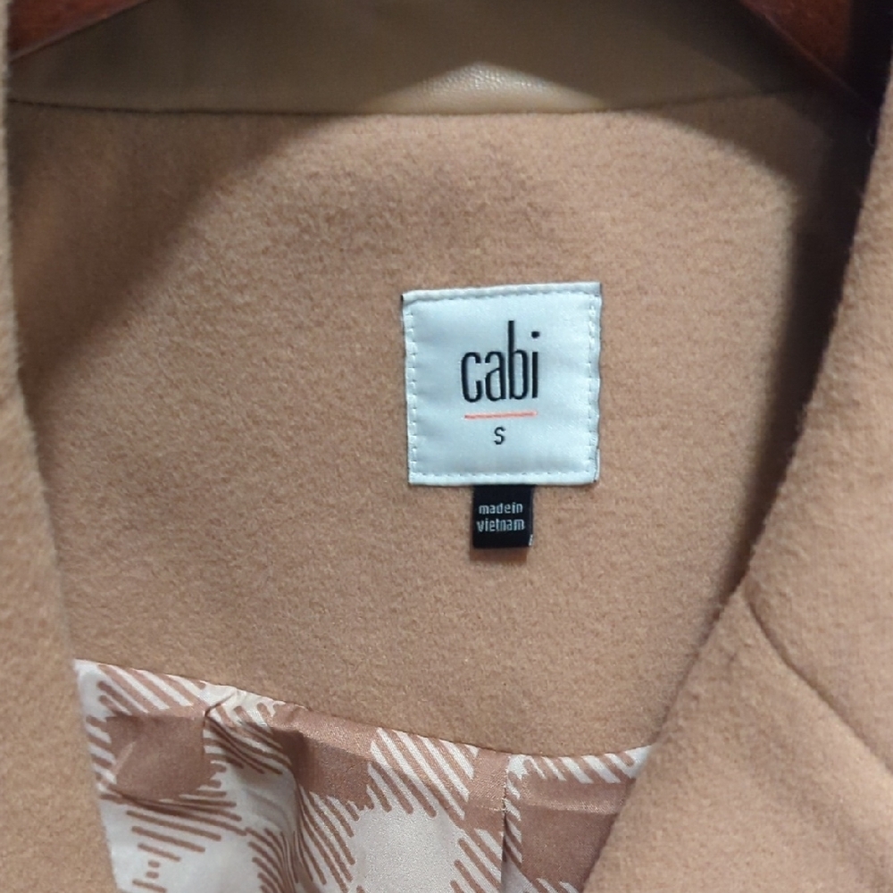 Cabi Camel Coat With Patterned Lining - image 2